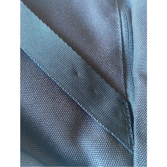 Pakt Anywhere 5L Sling Bag - Picture 4 of 5